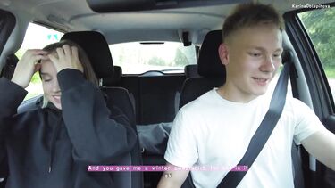 Водитель поимел на природе голую самокатчицу