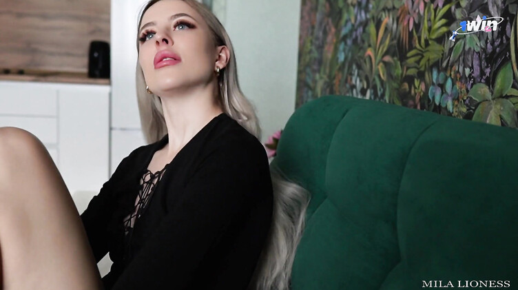 Опять оплачивает отсосом свою часть за аренду квартиры