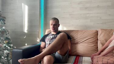 Новогодний отсос и скачки верхом на хуе