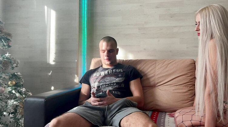 Новогодний отсос и скачки верхом на хуе