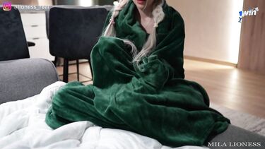 Нашла утешение на члене сводного брата после ночного кошмара