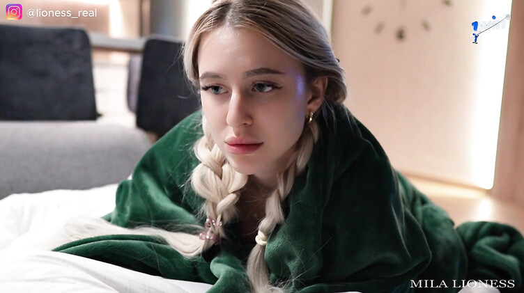 Нашла утешение на члене сводного брата после ночного кошмара