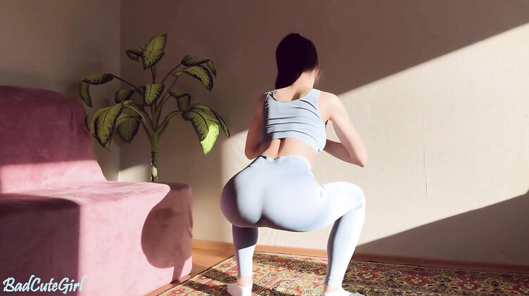 BadCuteGirl: Крупным планом чпокает любительницу йоги с пирсингованным пупком