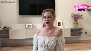 Трахнул и слил на лицо в очках блядливой мачехе