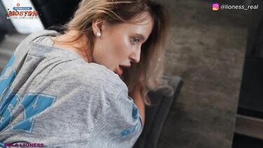 Угостил сводную сестру членом вместо утреннего кофе