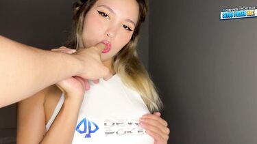 Сладкие стоны красивой блондинки во время страстного соития