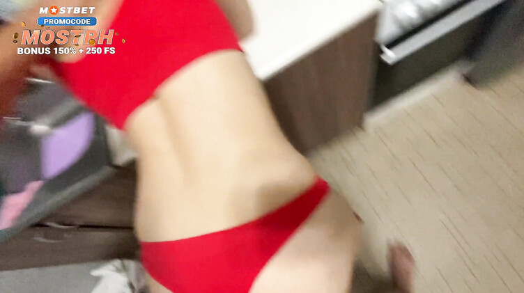 Гость отодрал на кухне гостеприимную жену друга