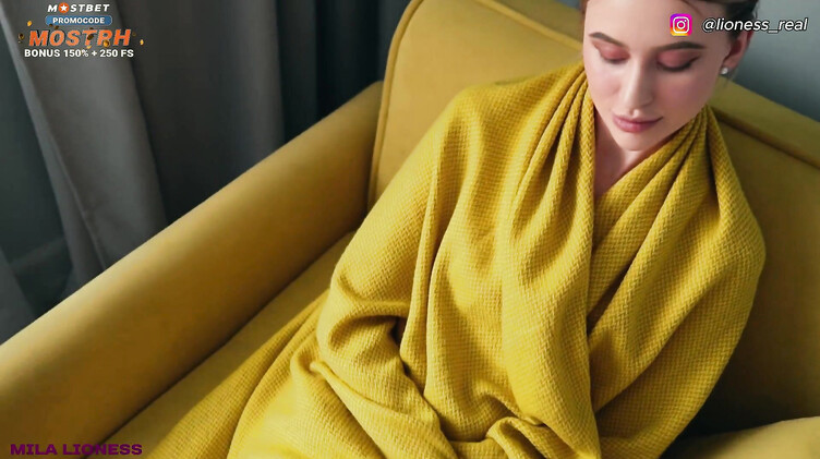 Пасынок трахает мачеху с большой жопой пока батя ишачит на работе