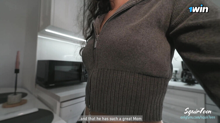 Милфа учит сына друга доставлять удовольствие девчонкам