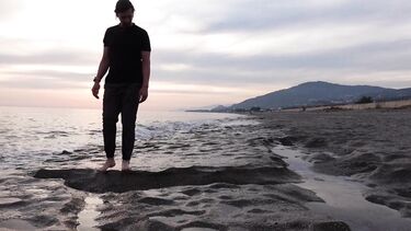 Ебля с замороженной подругой с вонючими носками во рту