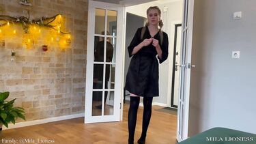 Mila Lioness: Мачеха сосет хуй и трахается с шантажистом пасынком