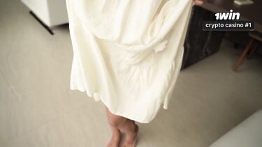 Молодая казашка кончает от ебли раком со шлепками