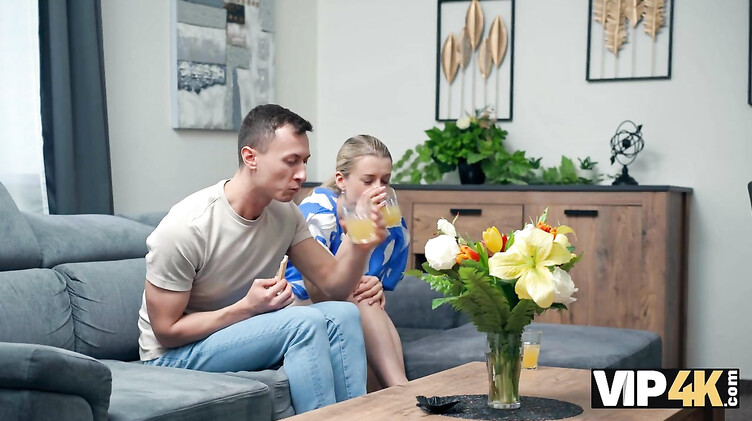 Большие члены: Девушка не дала парню и он выебал ее мамашу