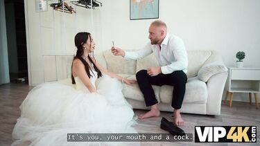 Ревнивый жених жестко выебал невесту перед свадьбой в глотку и анал