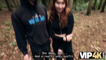 Рыжая за деньги ебется в палатке с незнакомцем при бойфренде