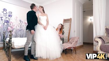 Mia Murkovski: Жених застукал невесту за изменой и трахнул ее с шафером дуплетом