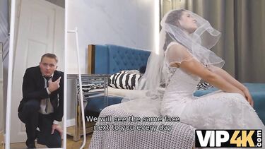 Жених выебал невесту в платье перед свадебной церемонией