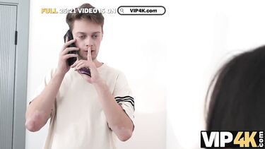 Мужик выебал невестку, пока ее муж бегал за гандонами