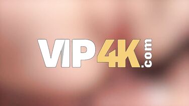 Незнакомец забил шайбу в киску и анал рыжей соседки по вагону