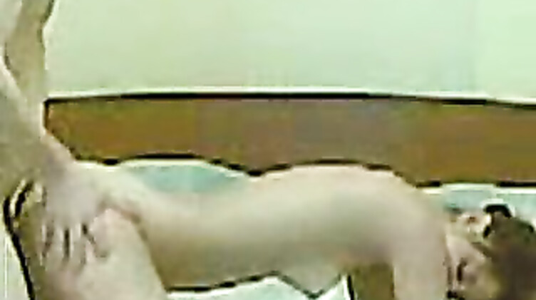 Бахром Якубов трахает 18-летнюю известную узбекскую актрису Диану Ягофарову из фильма "Суперневестка"