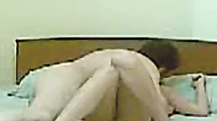 Бахром Якубов трахает 18-летнюю известную узбекскую актрису Диану Ягофарову из фильма "Суперневестка"