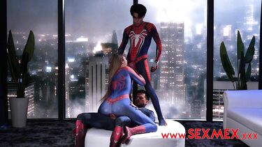 Человек-Паук и Капитан Америка ебут подружку паучка