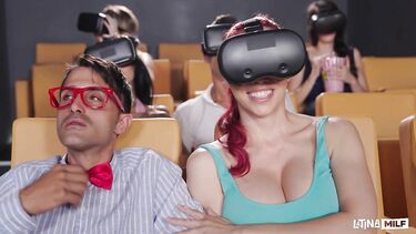 Перепутал места в кино и выебал чужую милфу Октокуро