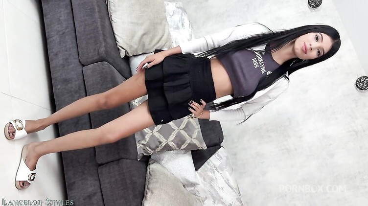 Разъебали огромными хуями все узкие дырки латинки Элли Новы