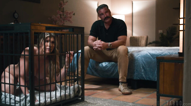 Сбежала из дома к озабоченнй семейке: секс втроем в клетке