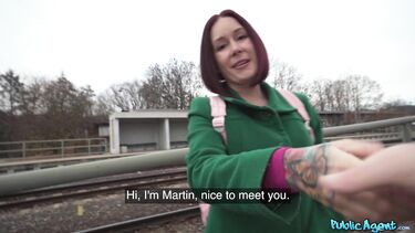 За деньги: За бабки выебал и кончил внутрь после знакомства на улице