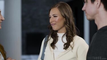 Прелюдия: Батя тестирует узкую пизду подруги сына