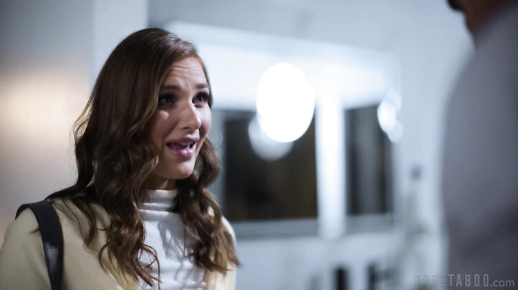 Батя тестирует узкую пизду подруги сына