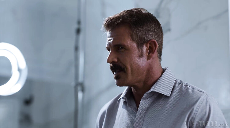 Прелюдия: Батя тестирует узкую пизду подруги сына