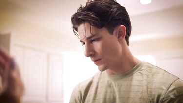 Ебет сводную сестру со сливом в рот в церковном лагере