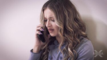 Serena Sterling: Ебет сводную сестру со сливом в рот в церковном лагере