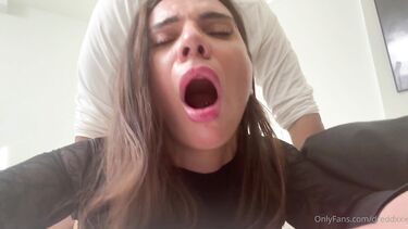 Итальянская милфа Раисса Беллини и большой черный член Дредда