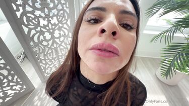 Итальянская милфа Раисса Беллини и большой черный член Дредда