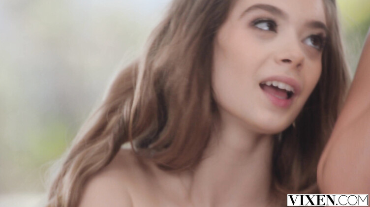 ЖМЖ-тройничок с двумя блоггершами на роскошной вилле