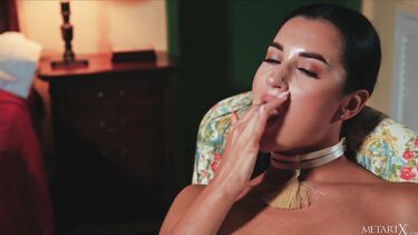 Стройная брюнетка Виктория Мур в эро сессии для Мет Арт