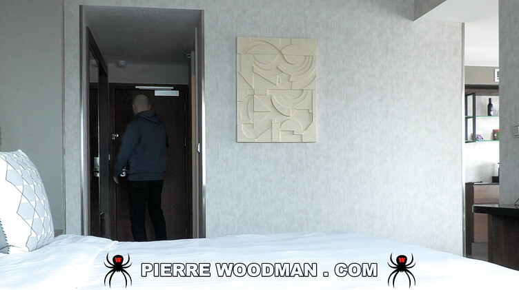 Вудман трахает во все щели азиатку Лиа Лин