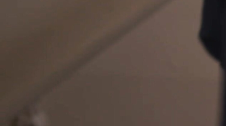 Молодая Ева Никс соблазняет взрослого соседа и друга семьи на секс