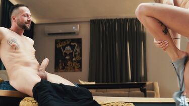 "Мы сами пишем свою историю" - эрофильм с Оливией Спаркл