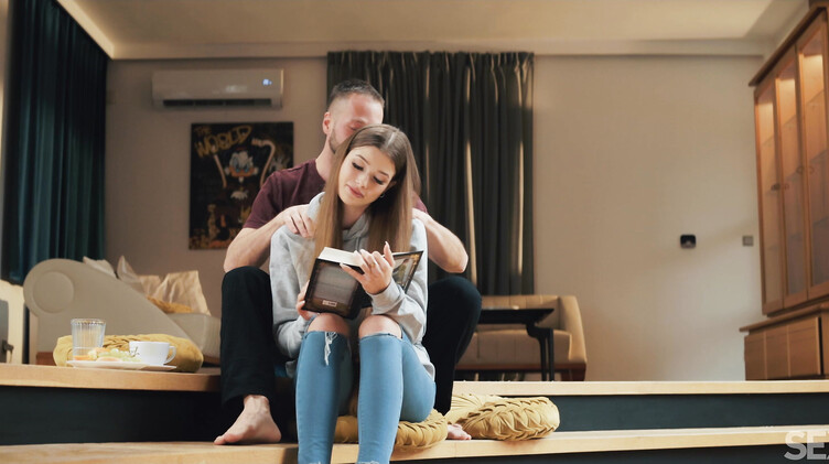 Olivia Sparkle: "Мы сами пишем свою историю" - эрофильм с Оливией Спаркл