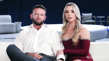 Два негра прут чужую жену сексваф на глазах ее мужа