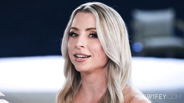 Два негра прут чужую жену сексваф на глазах ее мужа