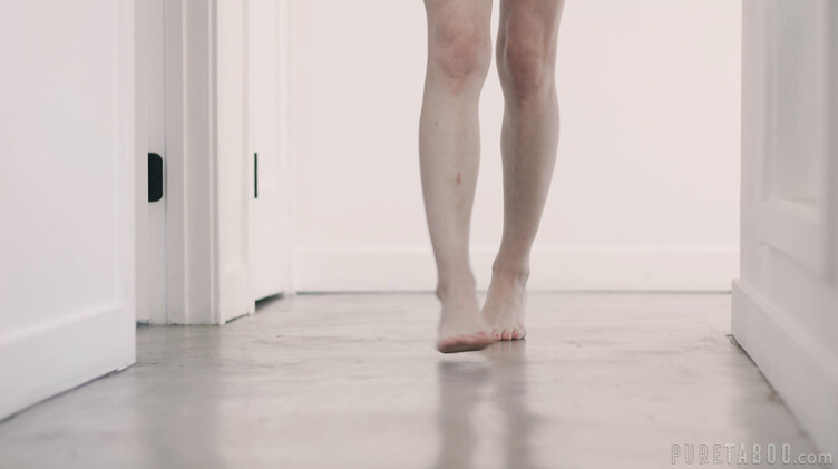 Rose Carter: Дочь незаметно подменила собой резиновый мастурбатор, и папа ее трахнул