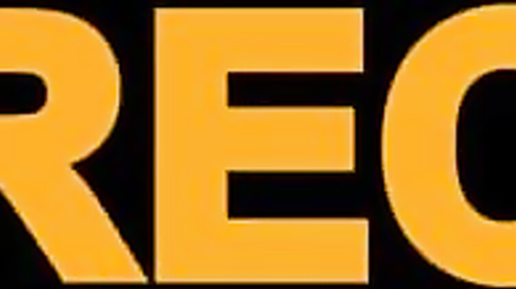 Сексвайф Вероника Чешире сосет член зимой в лесу новому любовнику