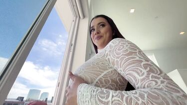 Африканец Дредд с огромным копьем пронзает киску жопастой Сами Хейз