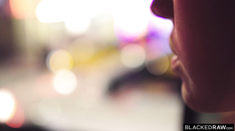 Негр трахает на шпагате гибку Кимми Хейз