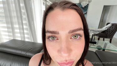 В лифчике: Джей Мак держит за волосы Сами Хайес и грубо ебет ее